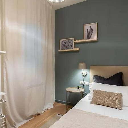 Modern Stylish 3 Bedroom Arco De Triunfo 度假居