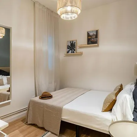 Modern Stylish 3 Bedroom Arco De Triunfo * Barcelona